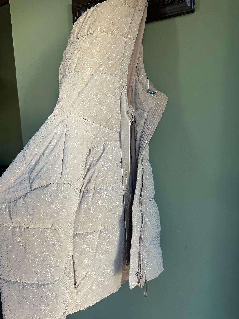 Guess jas, Ophalen, Zo goed als nieuw, Maat 36 (S), Zwart