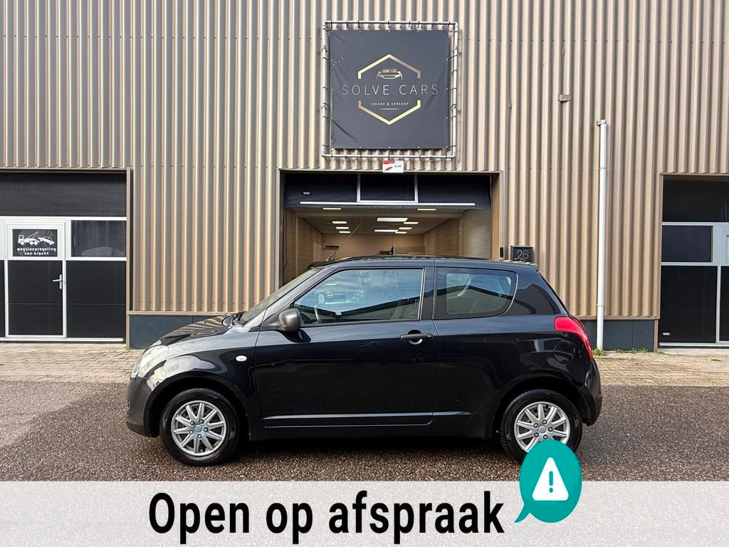 Suzuki Swift 1.3 Base, Auto's, Suzuki, Gebruikt, Met garantie (alle), 400 kg, Bedrijf