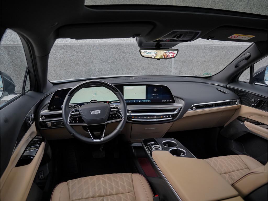 Cadillac Lyriq Sport 600 E4 AWD |Glazen Dak |Stoel verwarmin, Automaat, Lichtsensor, Gebruikt, Wit