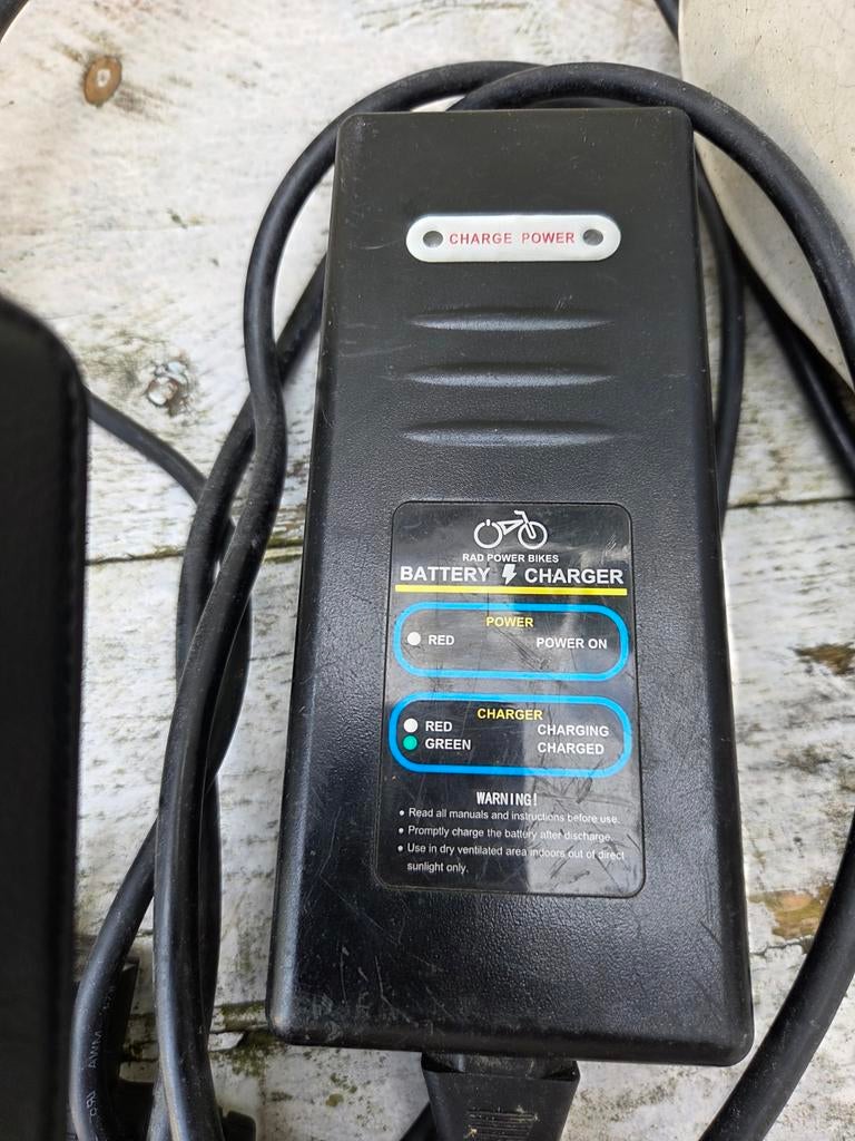 E-bike oplader 48V 2A voor o.a. Radwagon accu's, Ophalen of Verzenden