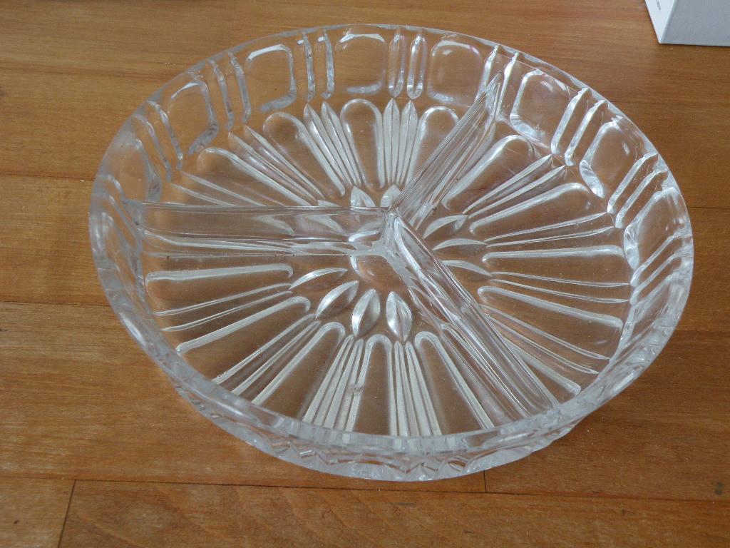 Schaaltje, glas, met 3 vakjes., Ophalen of Verzenden, Overige stijlen, Glas, Schaal of Schalen
