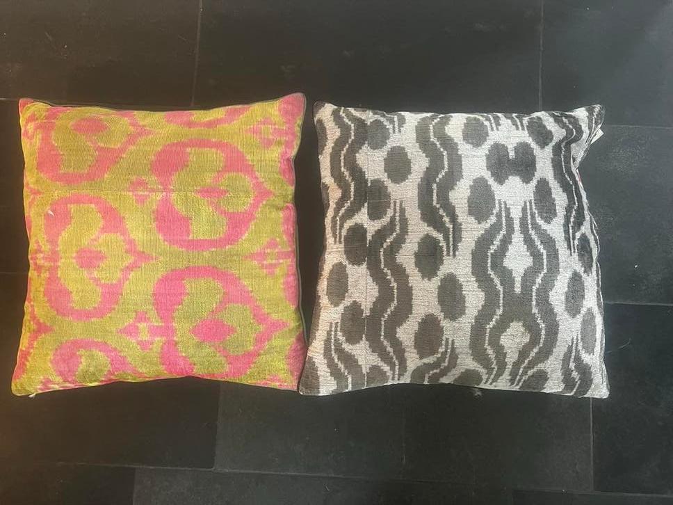 Rough Rugs (Studios) Kussens - Set van 2 Designer Kussens, Ophalen of Verzenden, Zo goed als nieuw, Overige kleuren, Vierkant