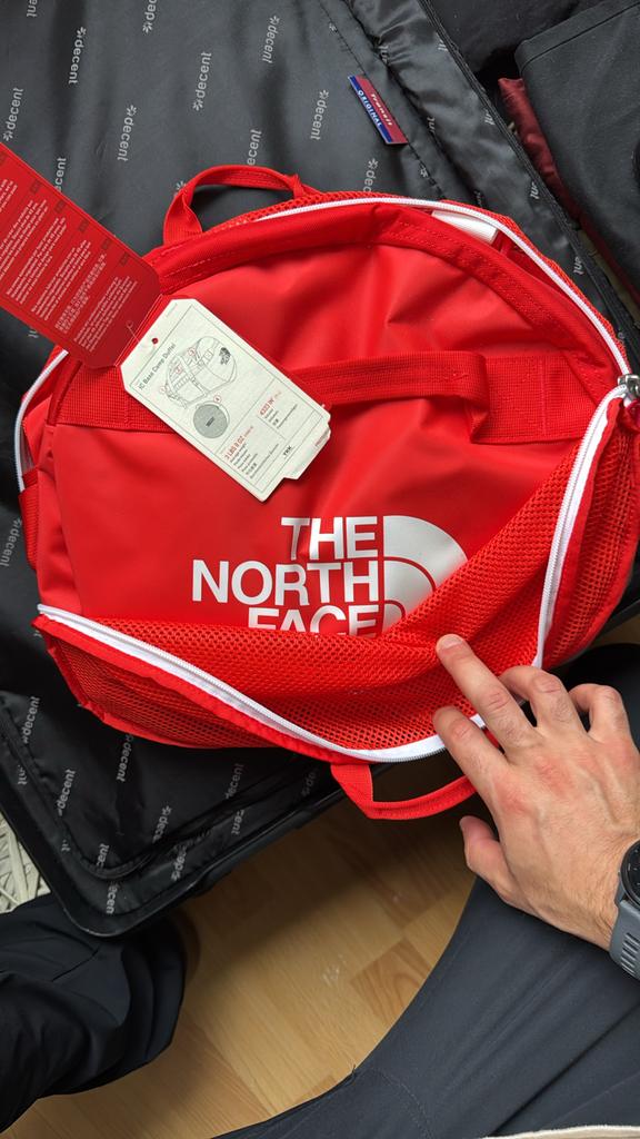 The North Face Base Camp Duffel M - Rood, 30 cm of meer, Nieuw, Ophalen of Verzenden, 60 tot 80 cm