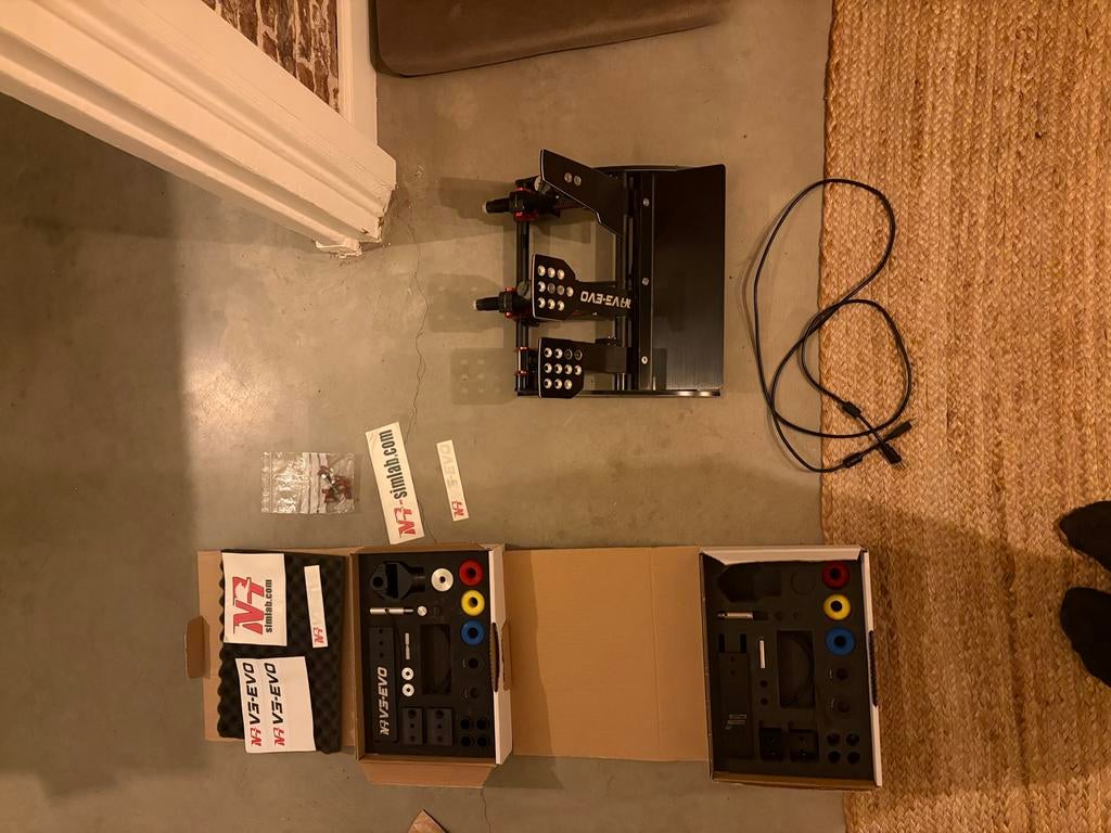 Fanatec Clubsport V3 gemodificeerde pedalen, 1 speler, Racen en Vliegen, Ophalen of Verzenden, Zo goed als nieuw