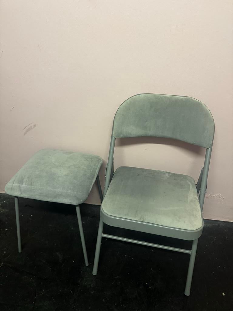 Grijze stoel met krukje van Sostrene Grene, Ophalen, Gebruikt, Eén, Stof