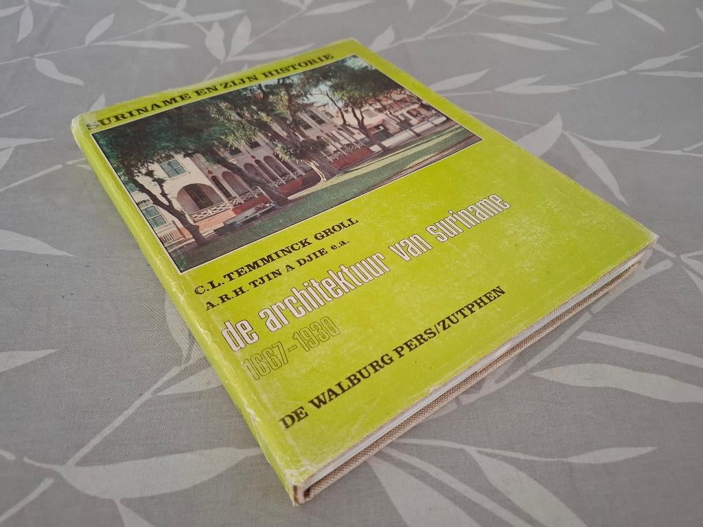 DE ARCHITEKTUUR VAN SURINAME 1667 - 1930, Ophalen of Verzenden, Gelezen, Architecten