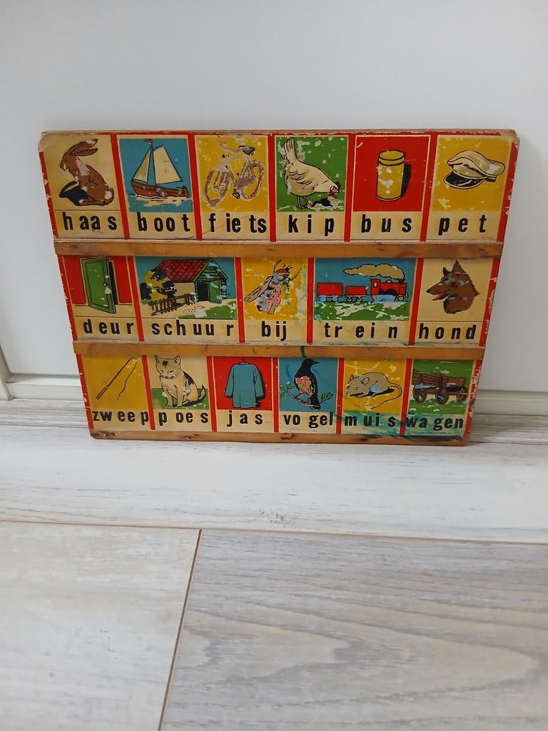 Oud leesplankje - Haas, boot, fiets, Ophalen of Verzenden, Overige thema's