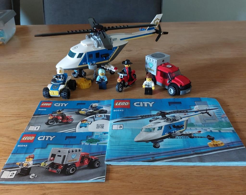 Lego City - Politie Helikopter Achtervolging - Set 60243, Ophalen, Zo goed als nieuw, Complete set, Lego