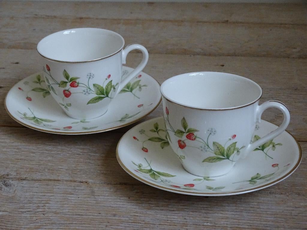 Servies Royal Canterburry STRAWBERRY FIELD, z.g.a.n., Ophalen of Verzenden