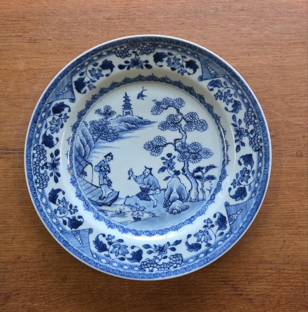 Porseleinen bord visser Qianlong, Antiek en Kunst, Ophalen of Verzenden