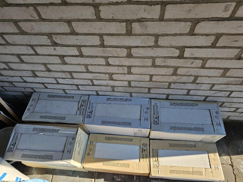 Wandtegels in de kleur wit te koop, Diversen, Ophalen, Zo goed als nieuw