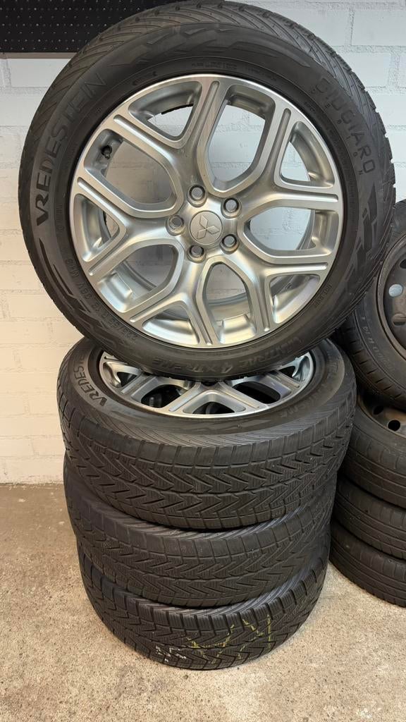Mitsubishi wielen | Vredestein 225/55R18 | Winter | J18 x 7J, Ophalen