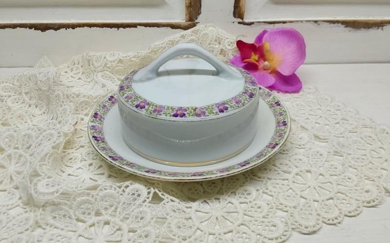 Ronde porseleinen botervloot Koenigzelt, Ophalen of Verzenden