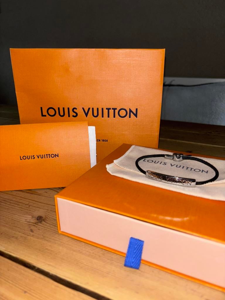 Louis Vuitton space armband zilver, Ophalen of Verzenden, Zo goed als nieuw, Zilver, Overige materialen