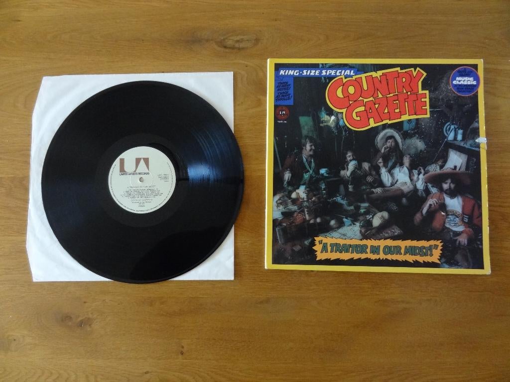 LP Country gazette - A traitor in our midst, Cd's en Dvd's, Ophalen of Verzenden, Zo goed als nieuw, 12 inch