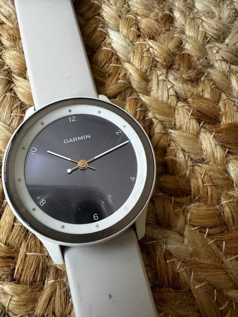 Garmin Vivomove Sport, Sieraden, Tassen en Uiterlijk, Smartwatches, Wit, Garmin, Ophalen of Verzenden, Waterdicht