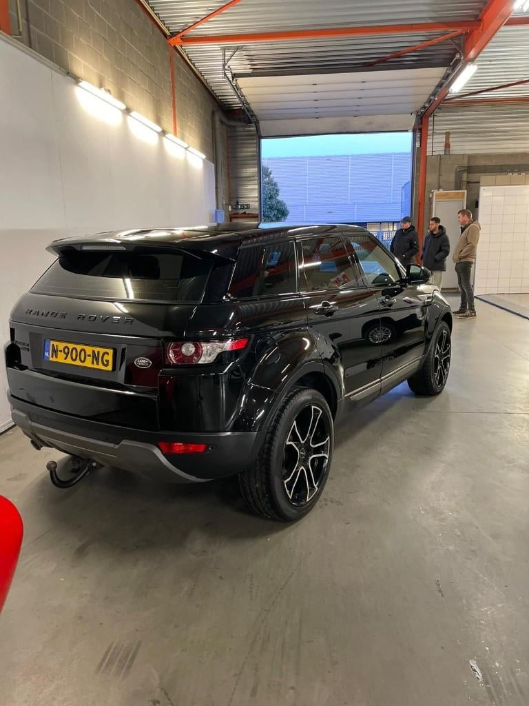 Land Rover Range Rover Evoque 2.2 ED4 2WD 2014 Zwart, Auto's, Voorwielaandrijving, USB, Zwart, Particulier