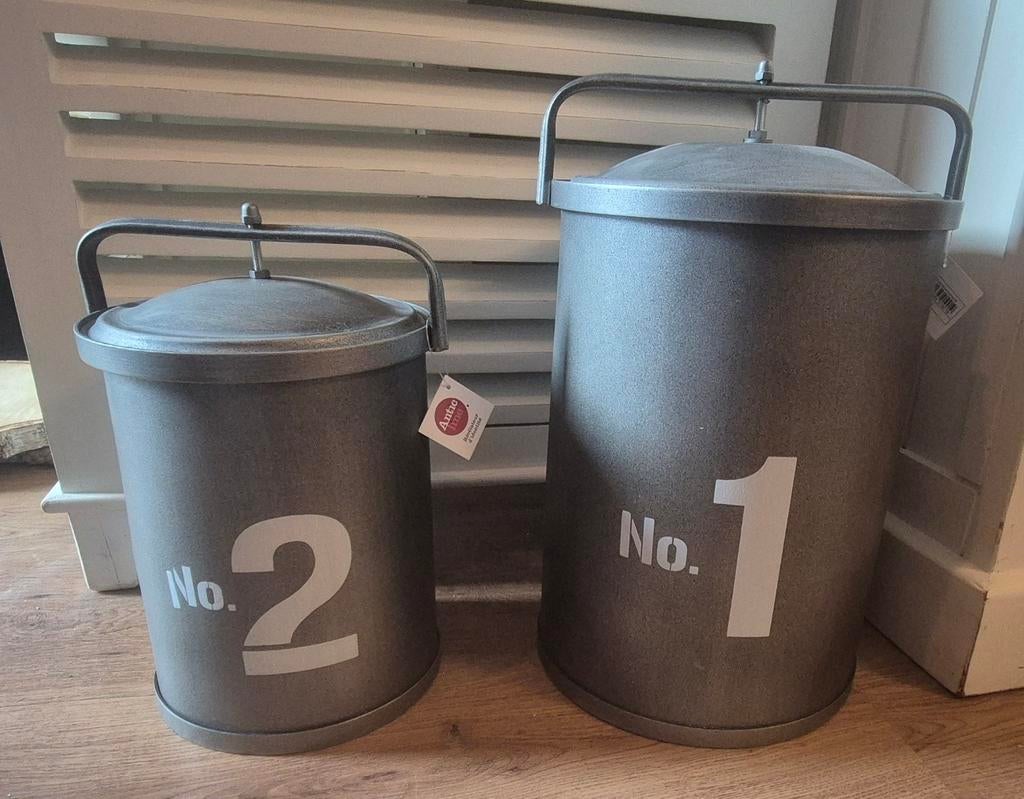 Antic Line metalen opbergbakken industrieel
NIEUW, Ophalen of Verzenden, Nieuw, Metaal, Minder dan 50 cm