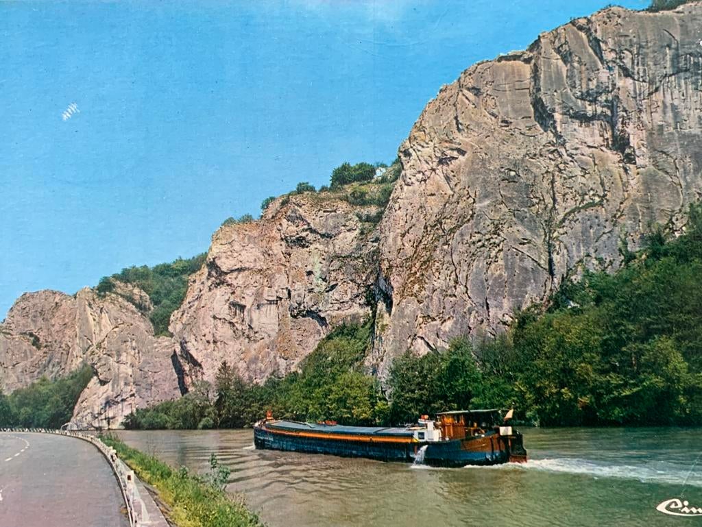 Vrachtschip 5500 Dinant in Frankrijk., Ophalen of Verzenden, Gebruikt, Kaart, Foto of Prent