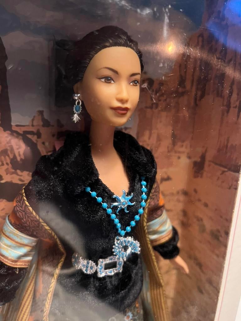 Dolls of the World: Princess of the Navajo NIEUW, Verzamelen, Ophalen of Verzenden, Zo goed als nieuw