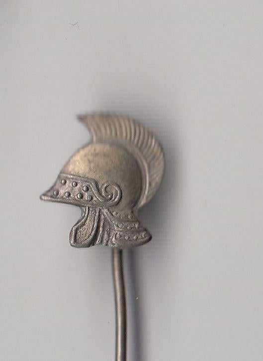 Genie embleem Helm speldje, Verzamelen, Militaria | Algemeen, Landmacht, Embleem of Badge, Nederland, Ophalen of Verzenden