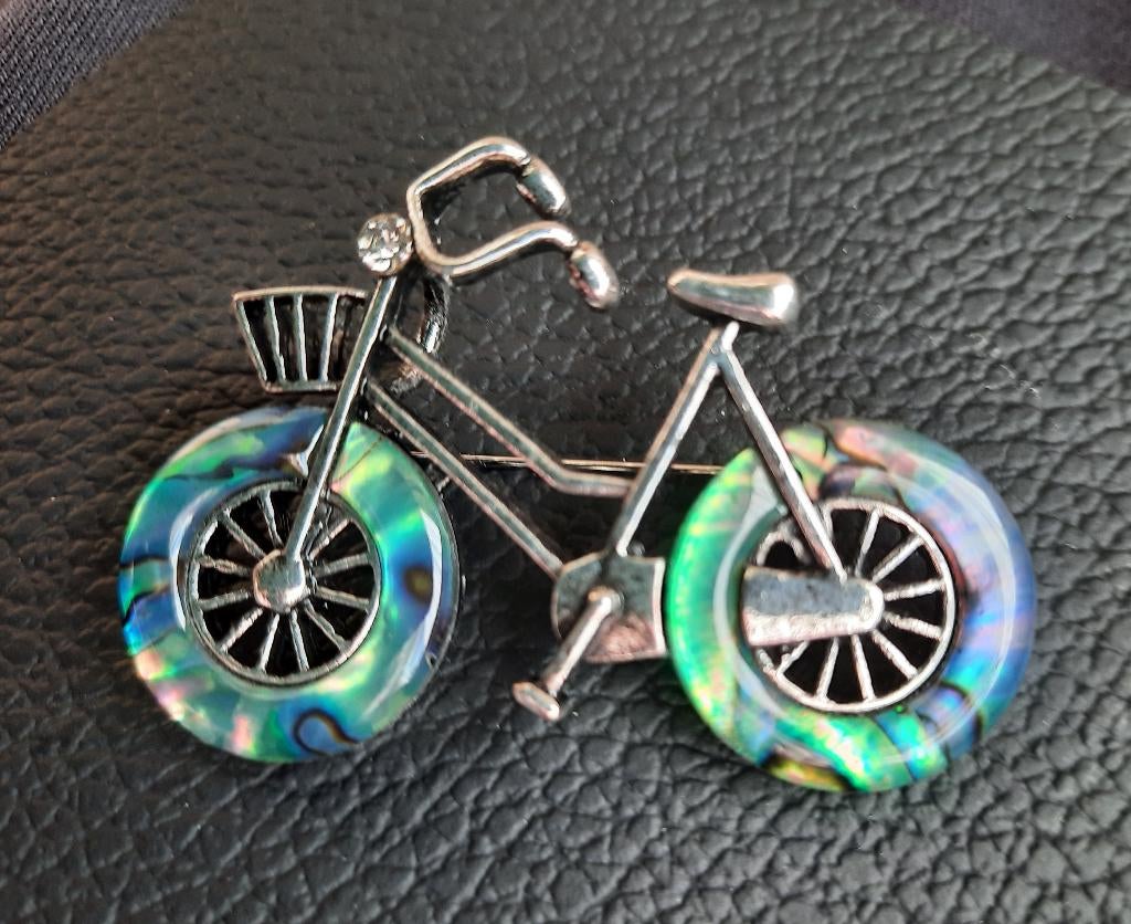 Leuk gekleurde fiets broche (H07070), Ophalen of Verzenden, Nieuw, Overige kleuren, Overige materialen