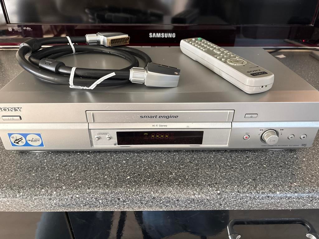 Sony VHS videorecorder met afstandsbediening en kabel, Audio, Tv en Foto, Videospelers, Ophalen of Verzenden, Gebruikt, VHS-speler of -recorder