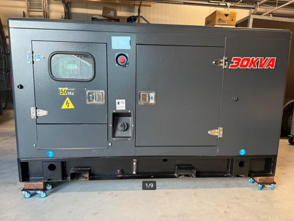Nieuwe 30kVA diesel aggregaat in silent skid, Dieselolie, Geluidgedempt, Nieuw, Ophalen of Verzenden