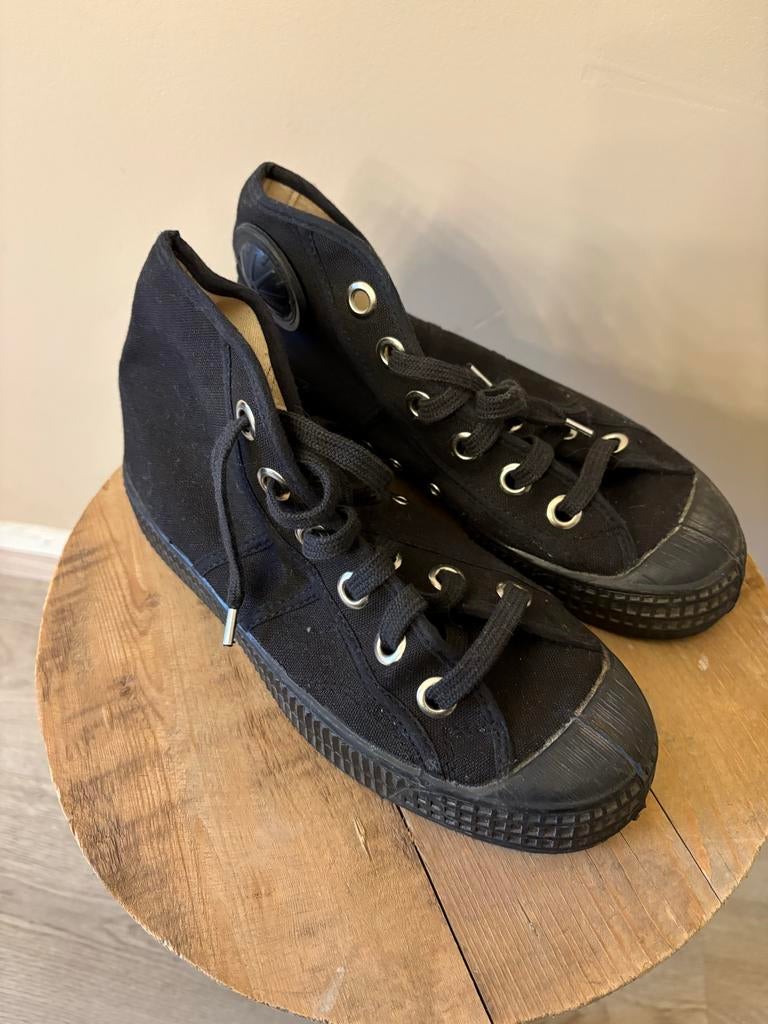 Zwarte Zippers zo goed als nieuw, maat 36, Zwart, Ophalen of Verzenden, Sneakers of Gympen, Zo goed als nieuw