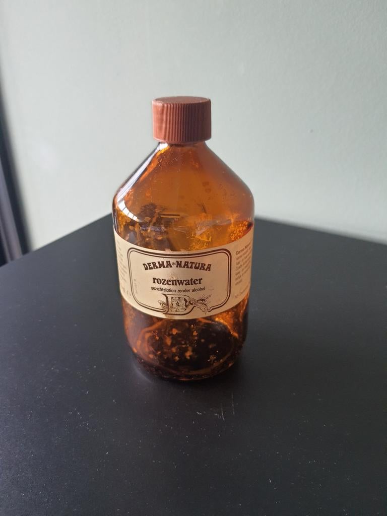 Leuk oud vintage flesje rozenwater, Ophalen