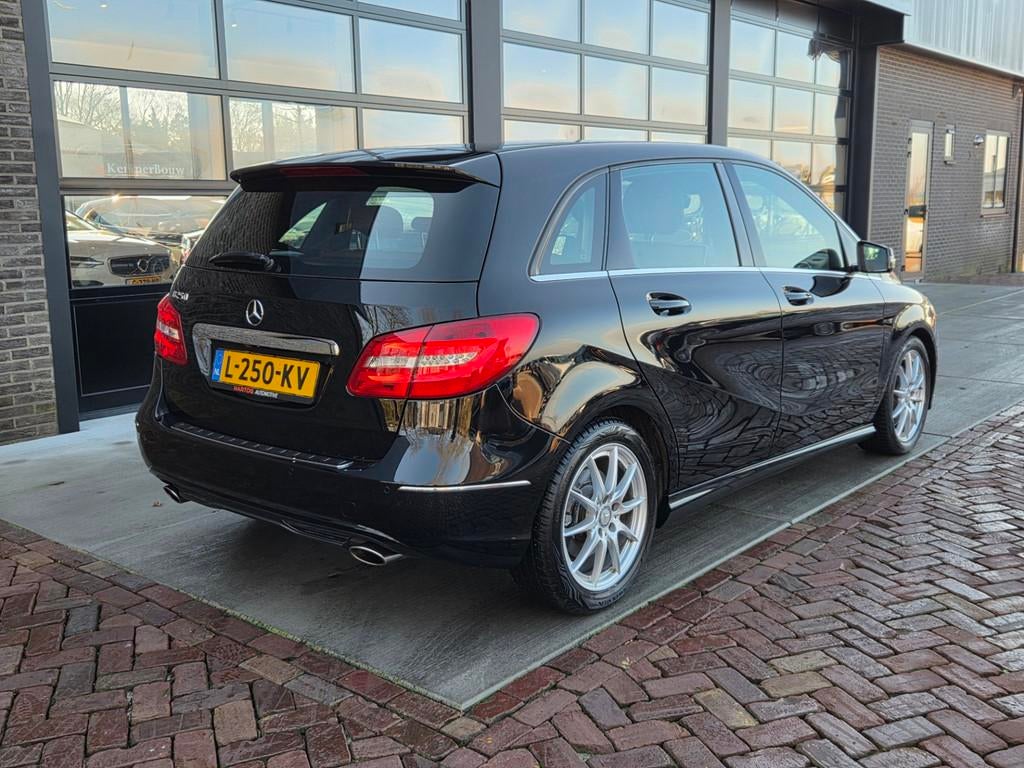 Mercedes-Benz B-klasse 250 Prestige | Autom | Leer | Stoelve, Gebruikt, Euro 6, 4 cilinders, Zwart