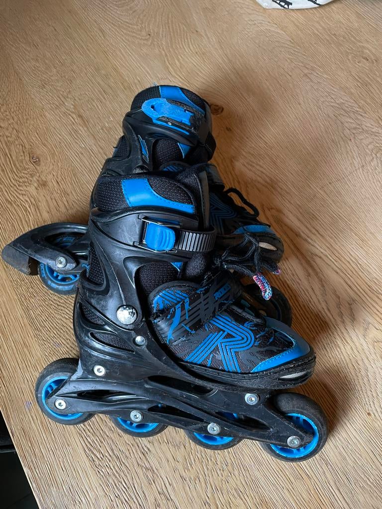 Roces Inline Skates Zwart/Blauw - Verstelbaar Maat 30-33, Kinderen, Roces, Ophalen of Verzenden, Inline skates 4 wielen