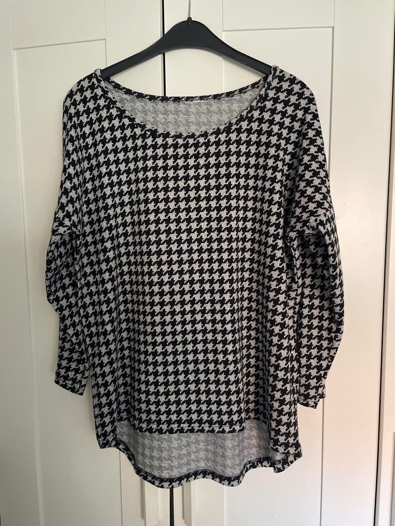 Zwart-witte trui met pied-de-poule patroon, Zwart, Maat 42/44 (L), Ophalen of Verzenden, Korte mouw