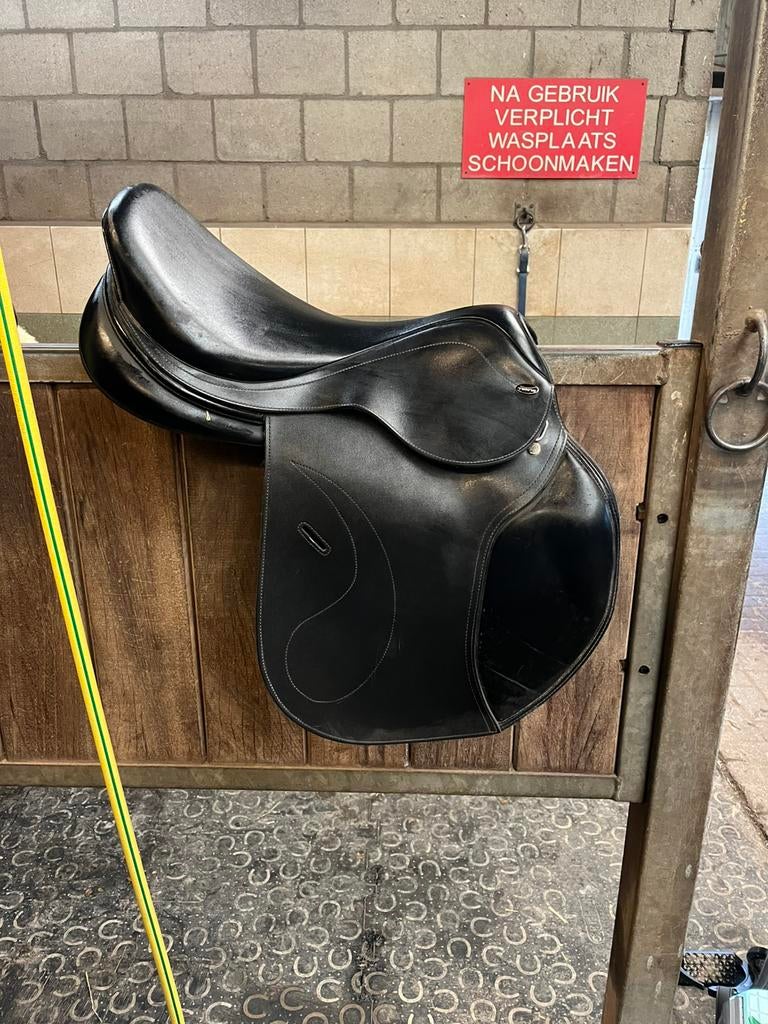 Tekna springzadel 18 inch, Dieren en Toebehoren, Ophalen, Gebruikt, Springen