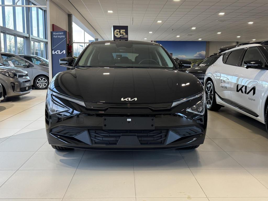 Kia EV6 Light Edition 63 kWh VOORRAAD AUTO DIRECT RIJDEN! 17, Automaat, Gebruikt, 750 kg, Origineel Nederlands