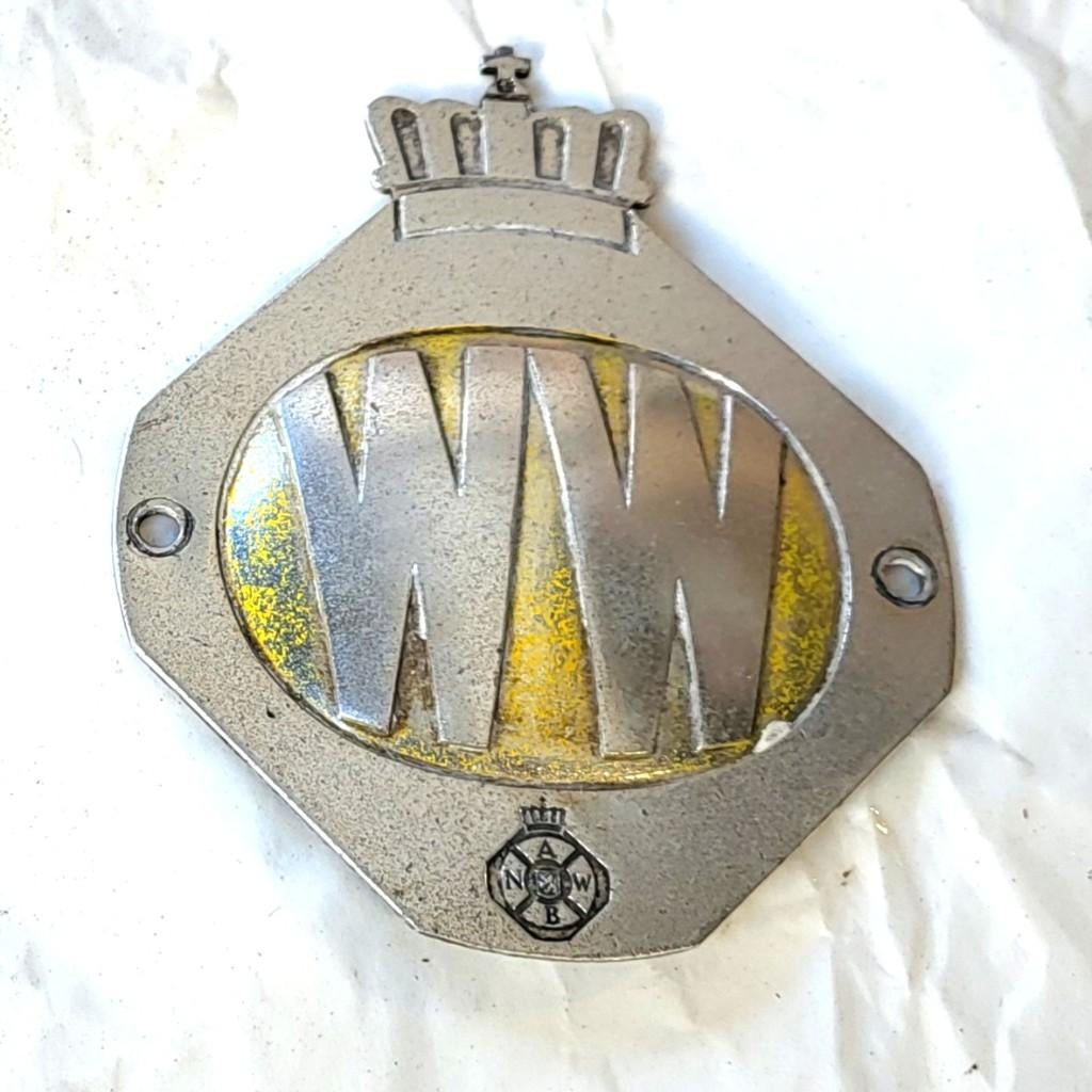 Vintage ANWB Wegenwacht Embleem Logo en nog oude anwb boeken, Ophalen of Verzenden, Gebruikt, Gebruiksvoorwerp