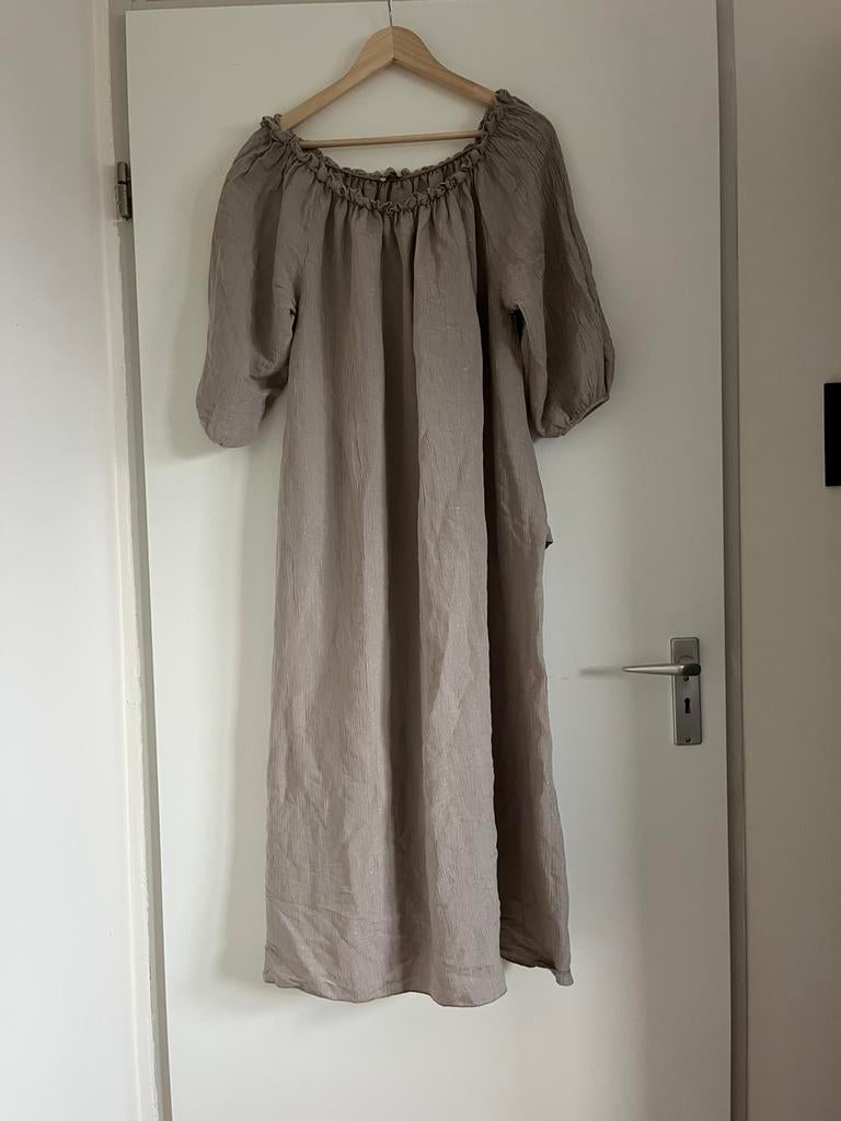 Beige linnen middellange jurk pofmouwen, maat 44/XXL Boebou, Beige, Maat 42/44 (L), Ophalen of Verzenden, Zo goed als nieuw