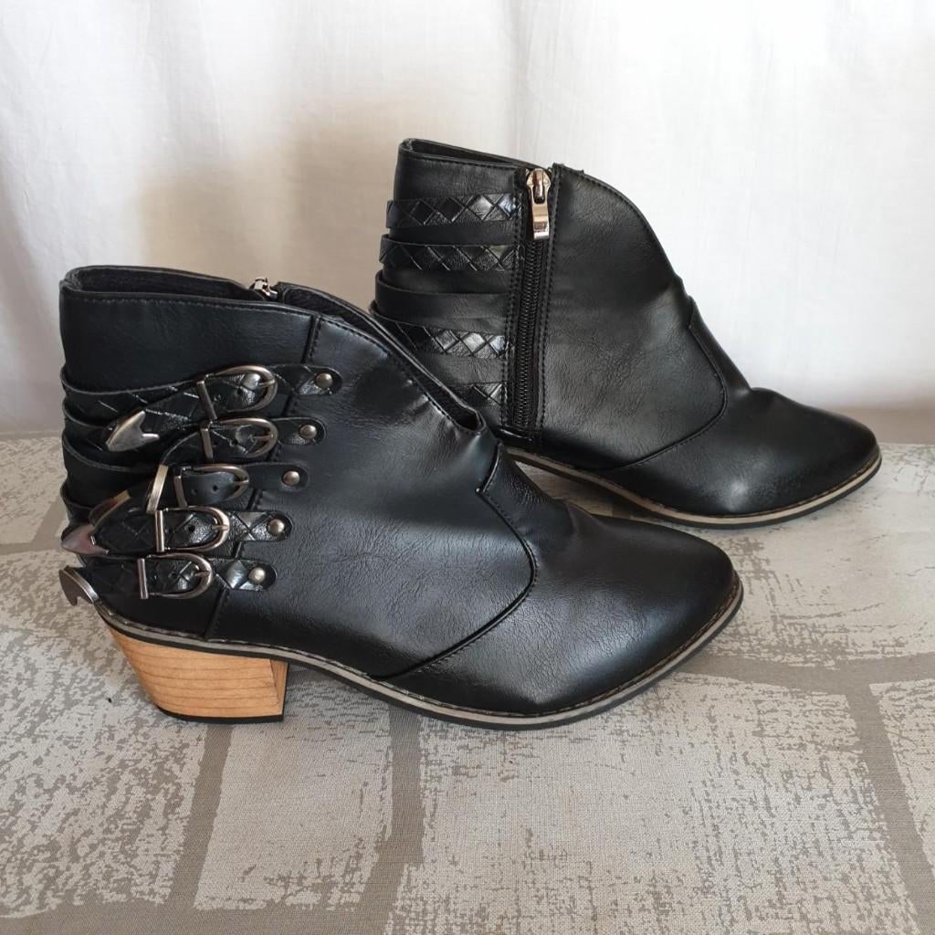 Stoere zwarte enkellaarzen. NIEUW Mt 37 + 38, ., Zwart, Lage of Enkellaarzen, Ophalen of Verzenden