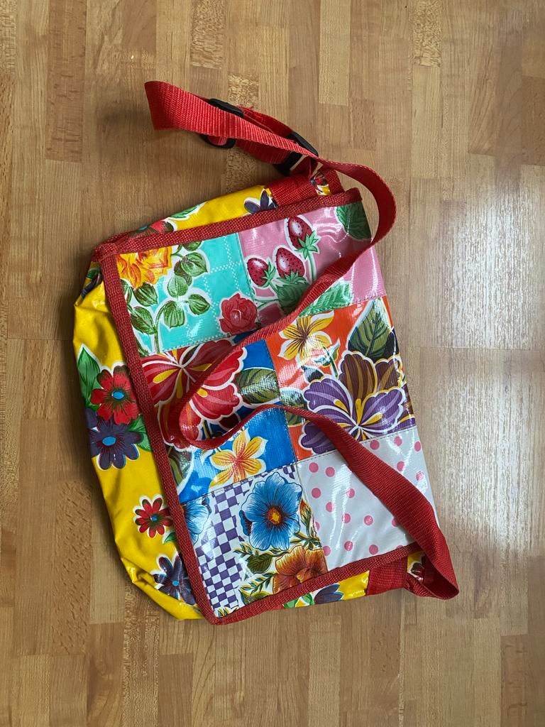 Kitsch Kitchen Tas - Kleurrijke Patchwork Schoudertas, Sieraden, Tassen en Uiterlijk, Ophalen, Gebruikt, Overige kleuren, Overige merken