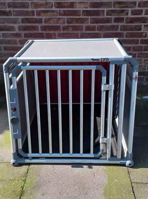 Hele mooie veilige autobench. Merk 4pets pro maat l, Dieren en Toebehoren, Ophalen, 110 cm of meer, 100 cm of meer