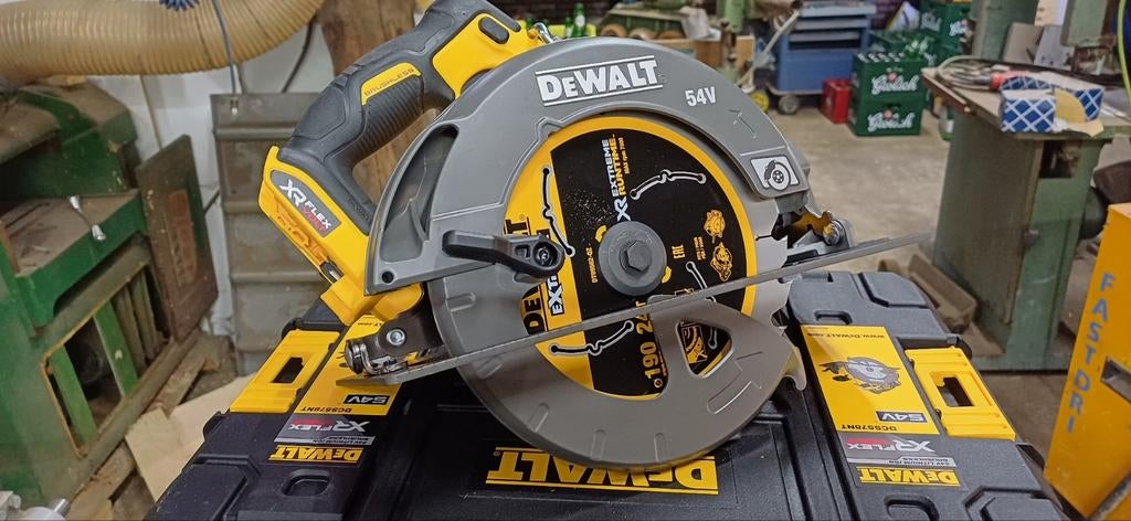 De walt cirkelzaag 54v, Doe-het-zelf en Verbouw, Gereedschap | Zaagmachines, Cirkelzaag, Nieuw, Ophalen of Verzenden, 30 tot 70 mm