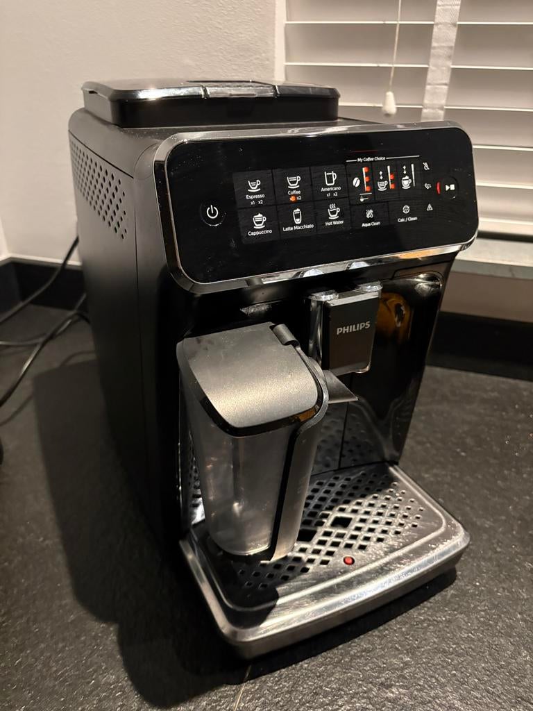 Philips LatteGo 3200 Koffiebonenmachine - Cappuccino & Latte, Ophalen of Verzenden, Gebruikt, Koffiemachine, Koffiebonen