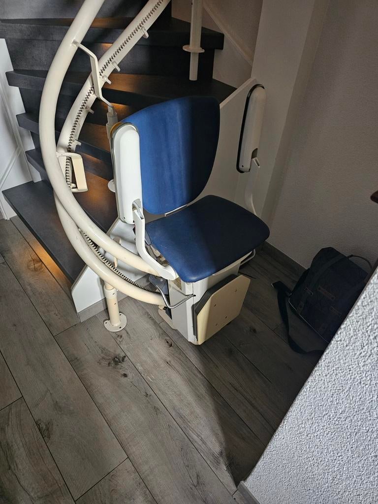 Traplift, Ophalen, Zo goed als nieuw