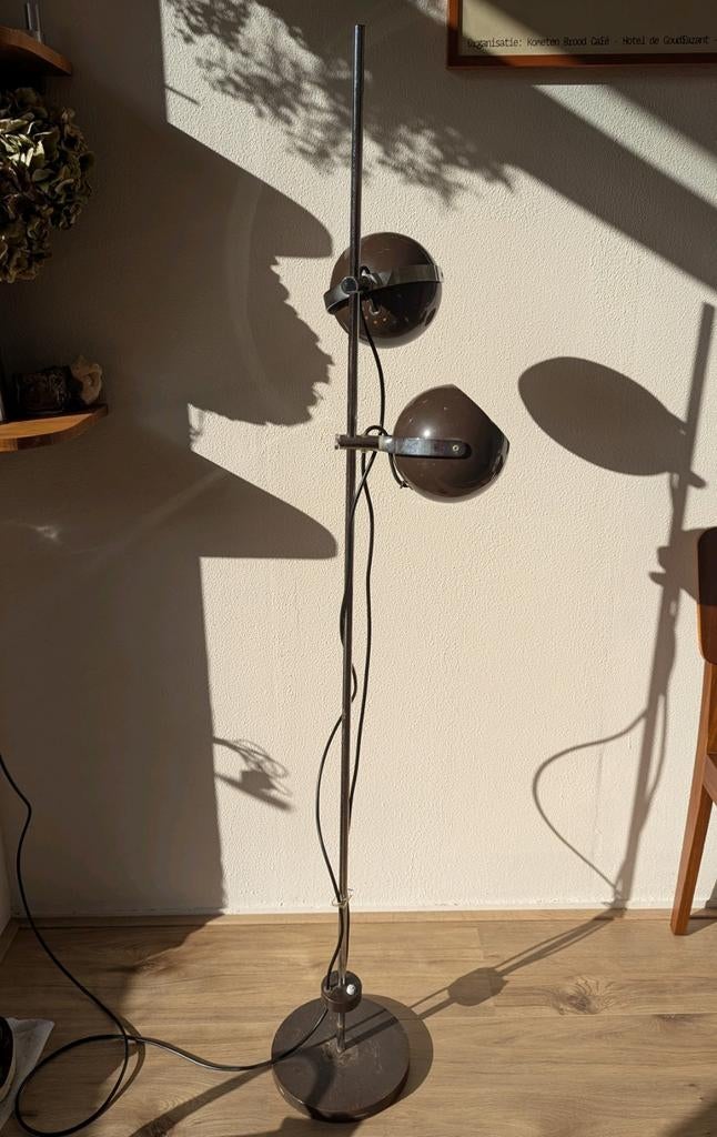 Anvia Eyeball vloerlamp 70s bruin / floor lamp, Huis en Inrichting, Lampen | Vloerlampen, Ophalen, Gebruikt, Mid century 1970 dutch design