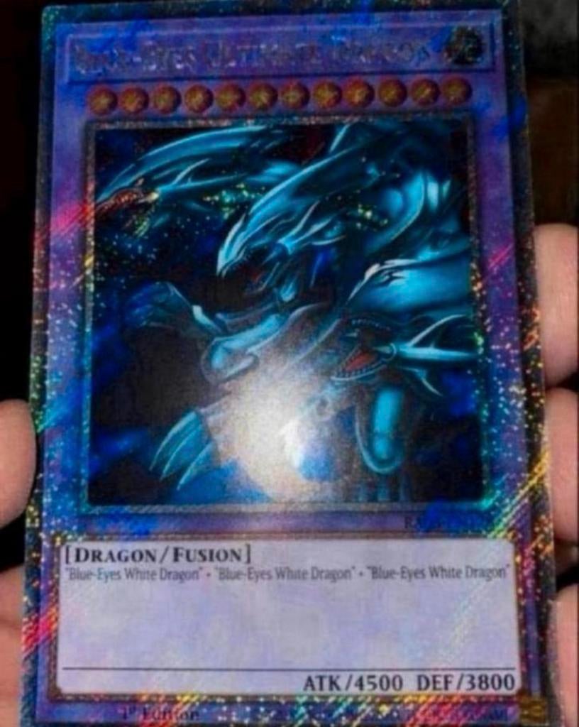 Yu-Gi-Oh! Blue Eyes Ultimate Dragon RA03 1st Edition Mint !, Hobby en Vrije tijd, Verzamelkaartspellen | Yu-gi-Oh!, Ophalen of Verzenden