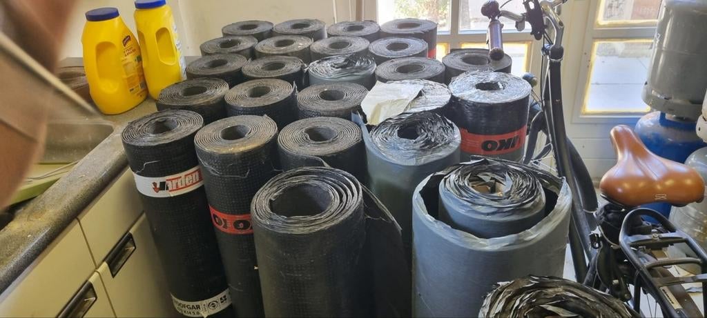 Te koop 25 rollen dakleer. Snel op te halen, Ophalen, Nieuw