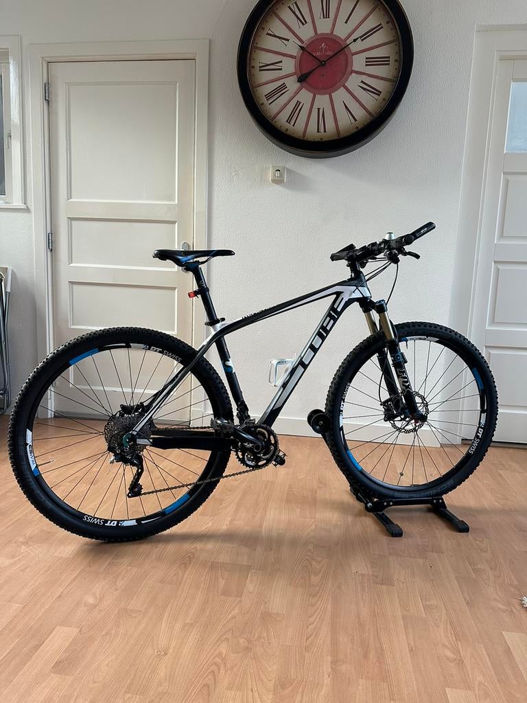Cube reaction carbon full XT 29er wielen DT- Swiss fiets, Fietsen en Brommers, Fietsen | Mountainbikes en ATB, Zo goed als nieuw