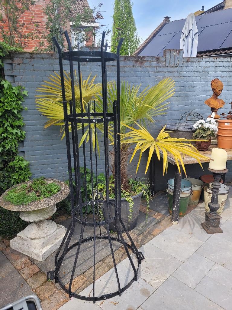 Massieve zware metalen boombeschermer, Ophalen, Heikant 21 Kaatsheuvel, Belle Vieille Brocante, Zo goed als nieuw