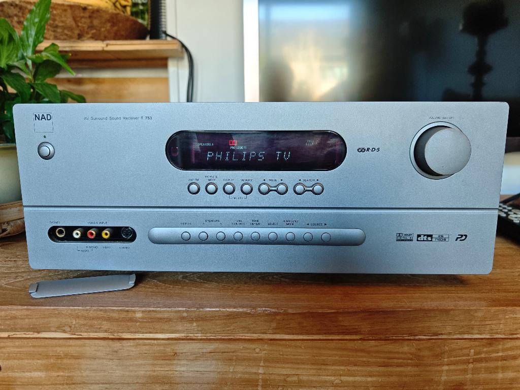 NAD T753 Surround receiver voor de hobbyist + afstandsbed, Audio, Tv en Foto, Versterkers en Receivers, Ophalen of Verzenden, Gebruikt