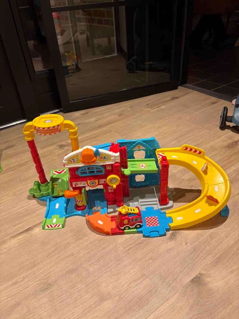 Brandweerkazerne, Ophalen, Zo goed als nieuw